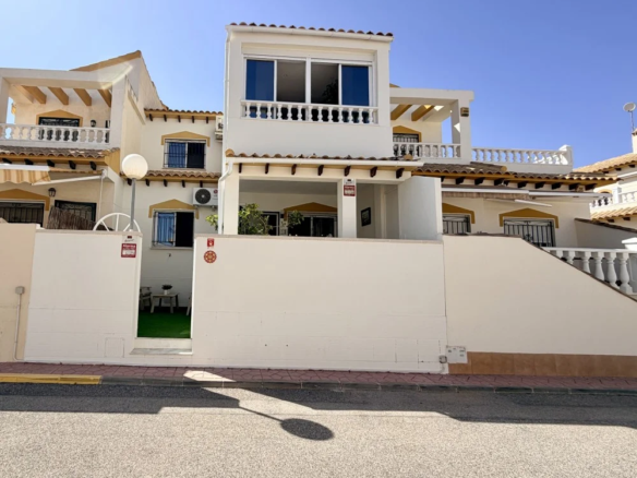 Town House in Orihuela Costa – YC475626