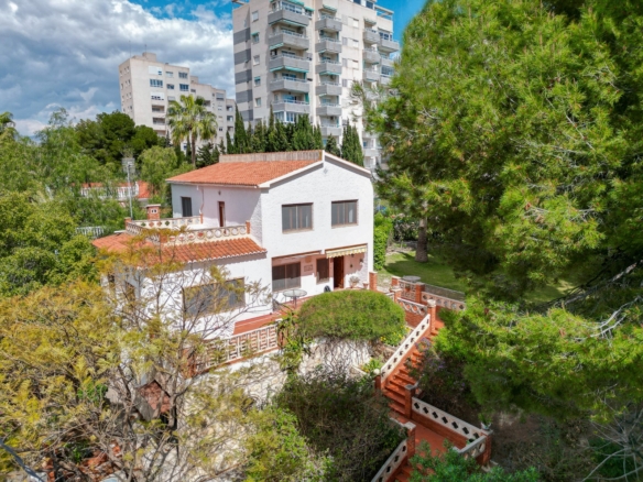 Villa in El Campello – YC488199