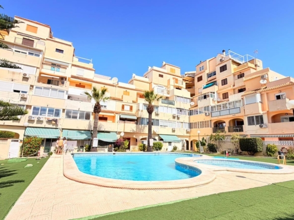 Apartment in Torrevieja – YC491140