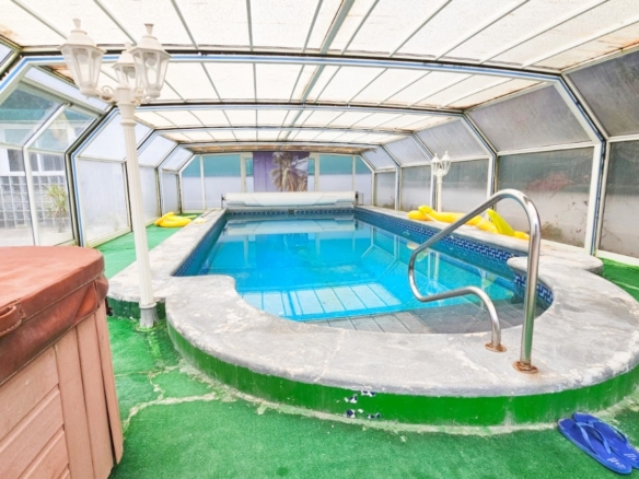Villa in Los Alcazares – YC491766