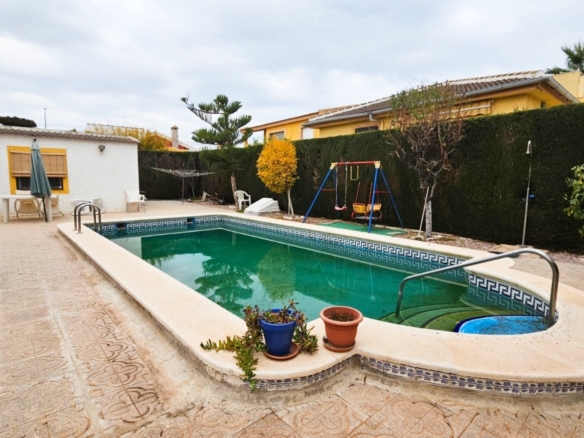 Villa in Los Alcazares – YC491888