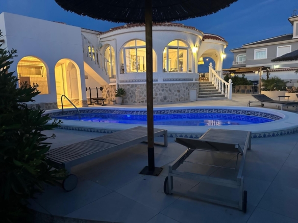 Villa in Torrevieja – YC475118