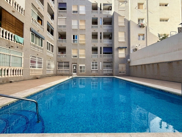 Apartment in Torrevieja – YC473923