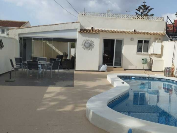 Villa in Cabo Roig – YC477784