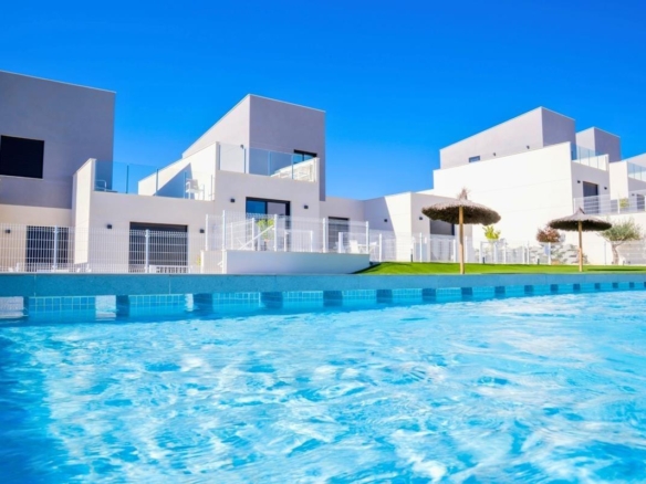 New Build Key Ready Townhouses and Semi Detached Villas in Altaona Golf Resort Murcia