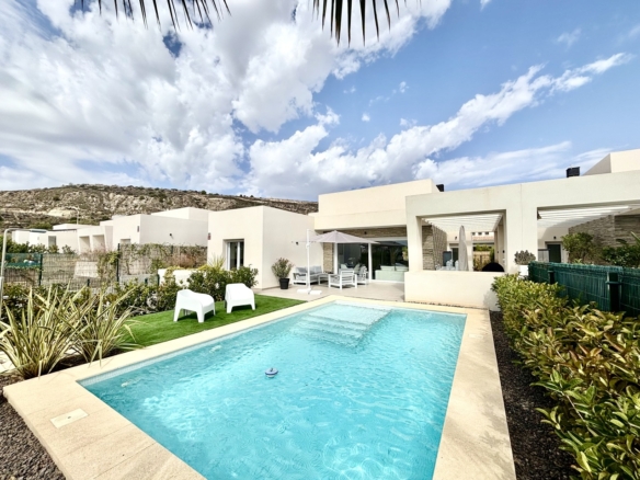 Villa in La Finca Golf Resort – YC496127