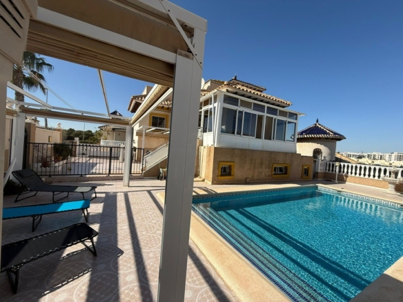 Villa in Orihuela Costa – YC496405