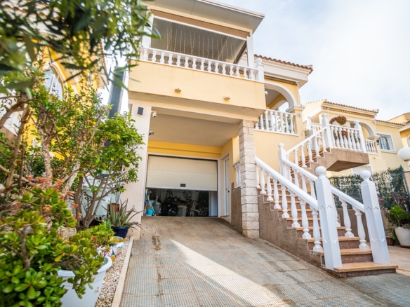 Villa in San Fulgencio – YC496812