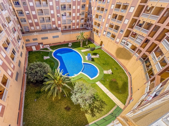 Apartment in Torrevieja – YC497465