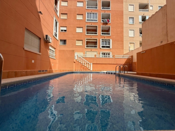 Apartment in Torrevieja – YC498090