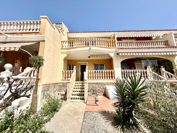Town House in Ciudad Quesada – YC500947