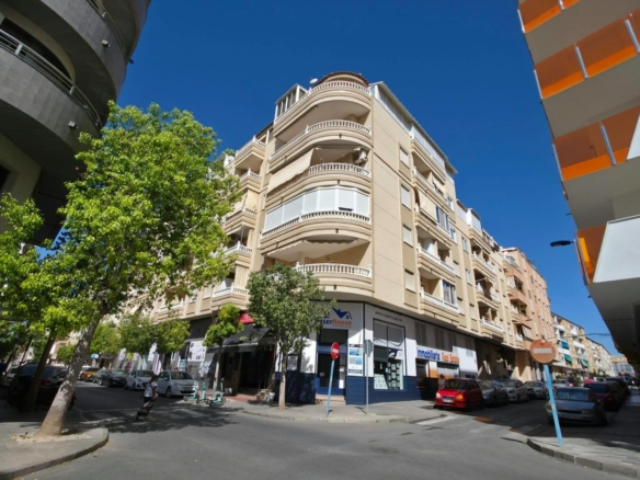 Apartment in Torrevieja – YC501991