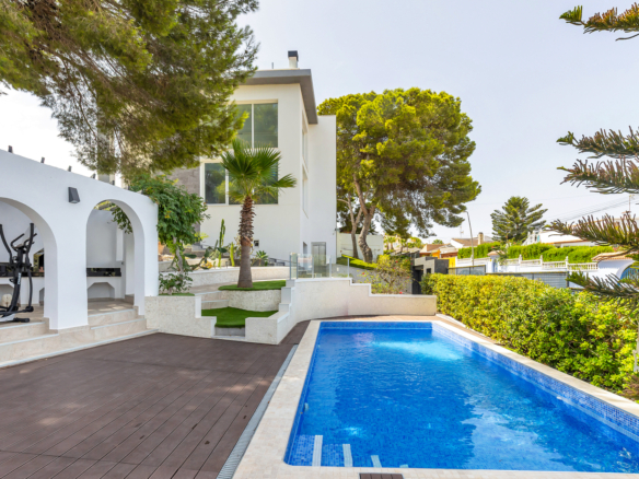 Villa in Torrevieja – YC503111