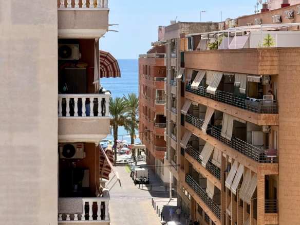 Apartment in Torrevieja – YC504999