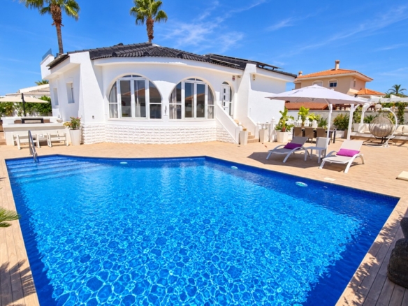 Villa in Ciudad Quesada – YC506598