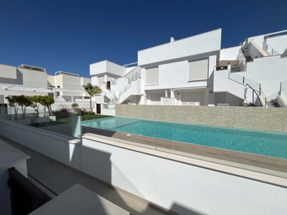 Bungalow in Pilar de La Horadada – YC506631