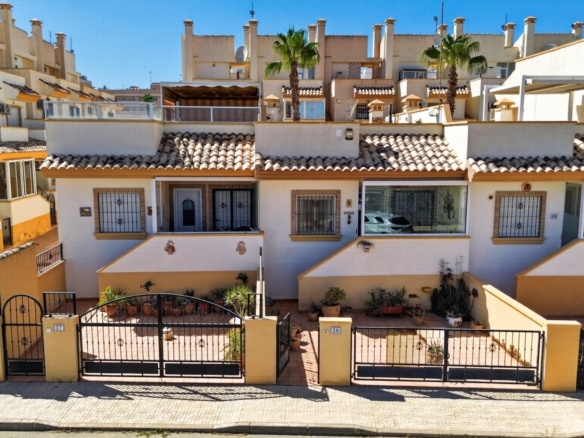 Villa in Orihuela Costa – YC508148