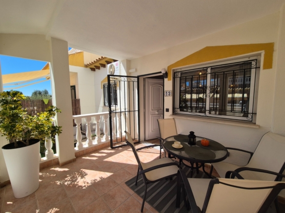 Town House in Alicante – YC510733