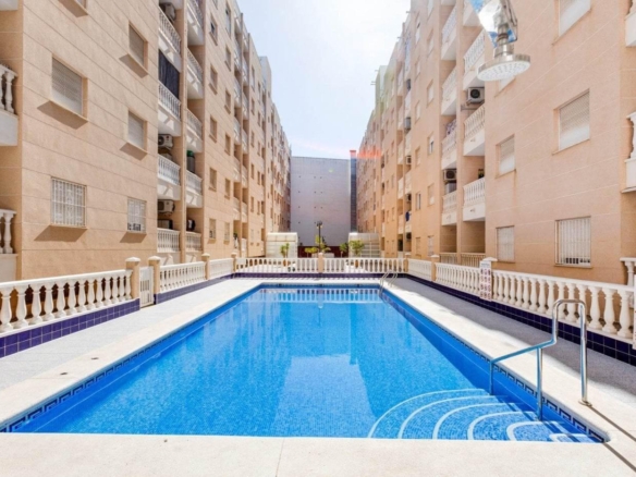 Apartment in Torrevieja – YC508205