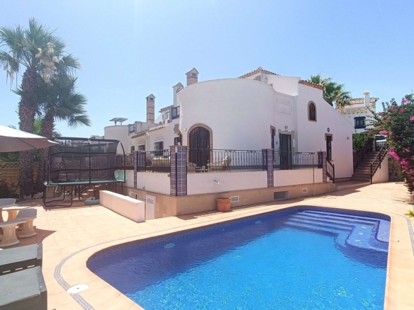 Semi Detached in Algorfa – YC590392