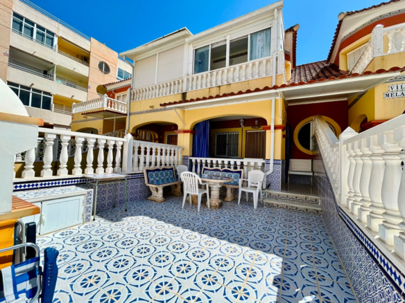 Town House in Torrevieja – YC590804