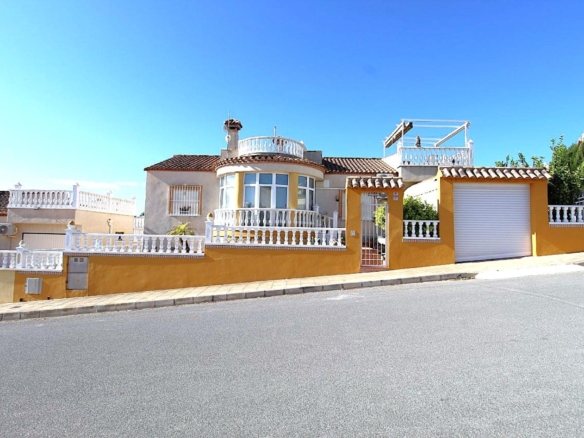 Villa in San Miguel de Salinas – YC591460