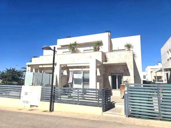 Duplex in Torrevieja – YC600815