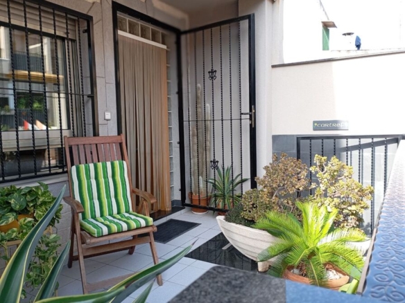 Town House in Daya Vieja – YC601382