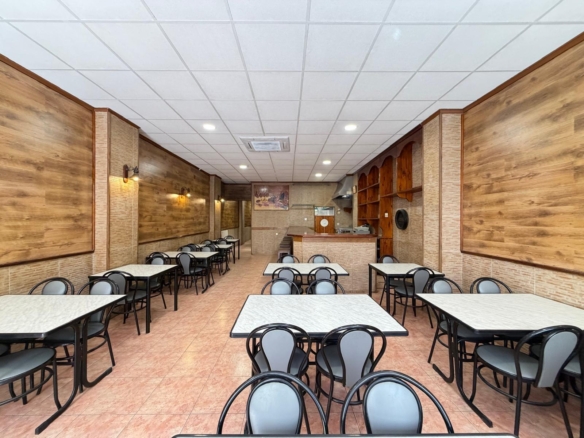Commercial in Torrevieja – YC612639