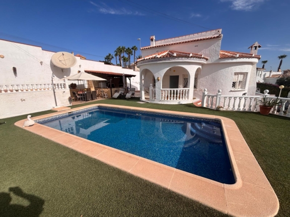 Villa in Ciudad Quesada – YC614371