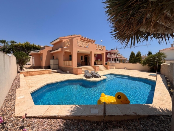 Villa in Urbanización Ciudad Quesada – YC617178