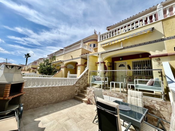 Town House in Cabo Roig – YC622713