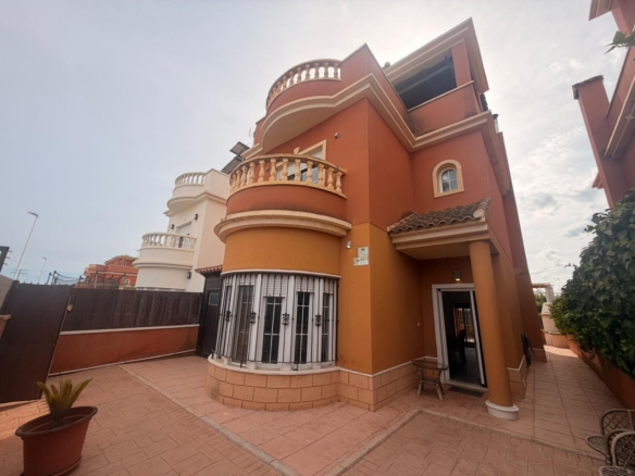 Villa in Almoradi – YC591256