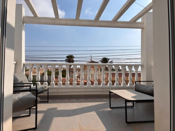 Apartment in Los Almendros (Orihuela-Costa) – YC623019
