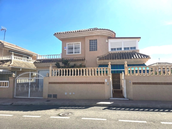 Villa in Torrevieja – YC623313