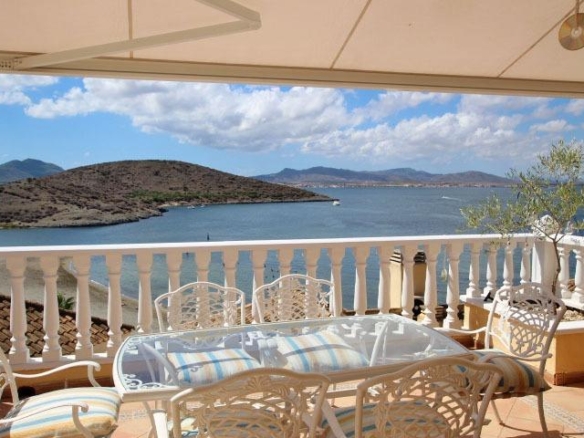 Villa in La Manga del Mar Menor – YC628453