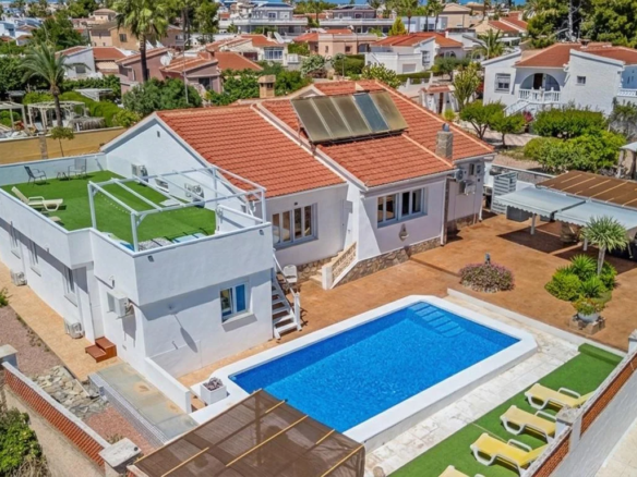 Villa in Ciudad Quesada – YC646213