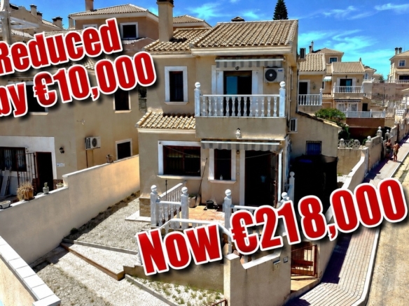 Villa in Villamartin – YC503236