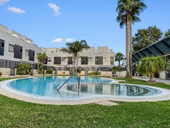 Town House in Pilar de La Horadada – YC667730