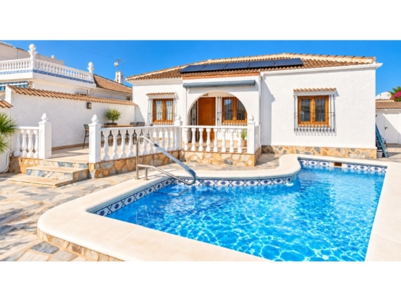 Villa in Torrevieja – YC691257