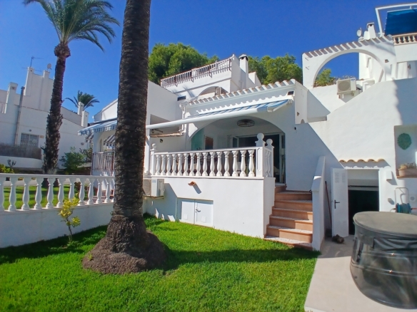 Town House in Villamartin – YC711475
