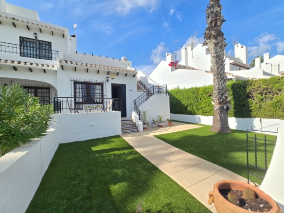 Town House in Villamartin – YC725125