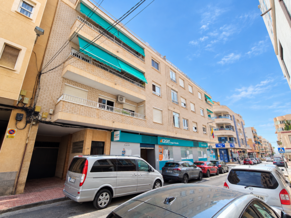 Apartment in Torrevieja – YC725345