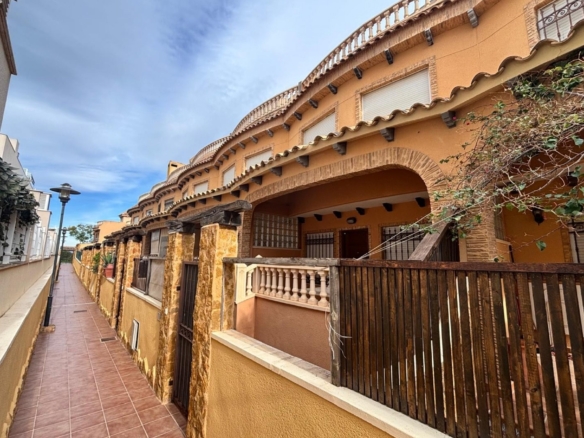 Town House in Guardamar del Segura – YC725902