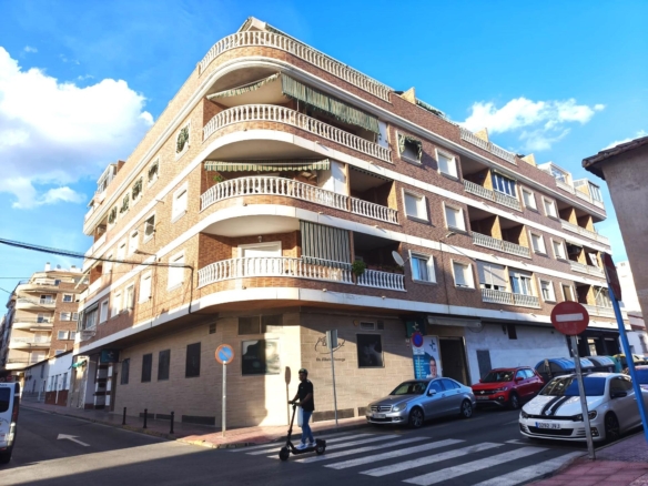 Apartment in Torrevieja – YC753749