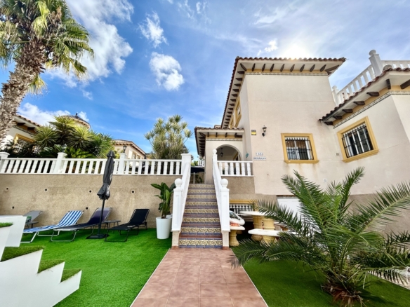 Villa in Villamartin – YC765088