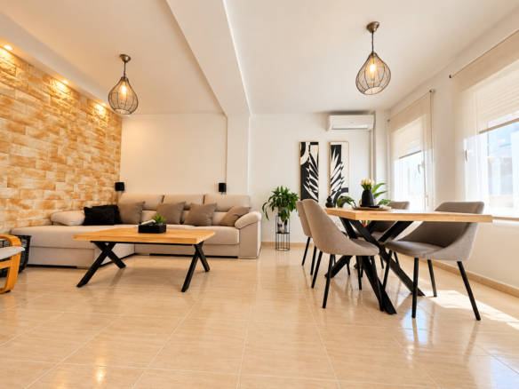 Town House in Daya Nueva – YC765136