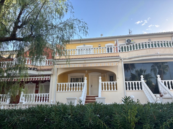 Town House in Benijofar – YC765271