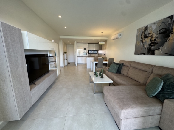 Apartment in Guardamar del Segura – YC765370