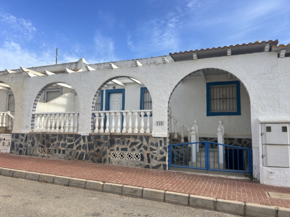 Bungalow in Camposol – YC787390
